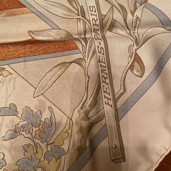 Hermes Scenic Print Scarf in Cream and Green - Picture 2 of 4